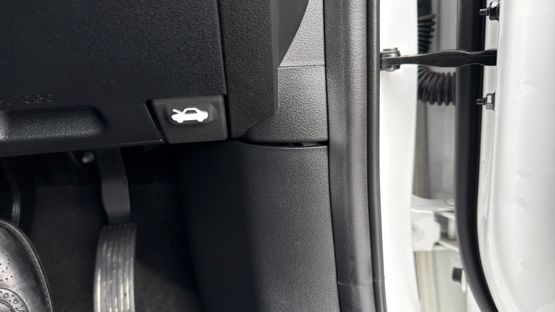 Hyundai i20 1.0T GDi 48V MHD SE Connect 5dr Petrol Hatchback